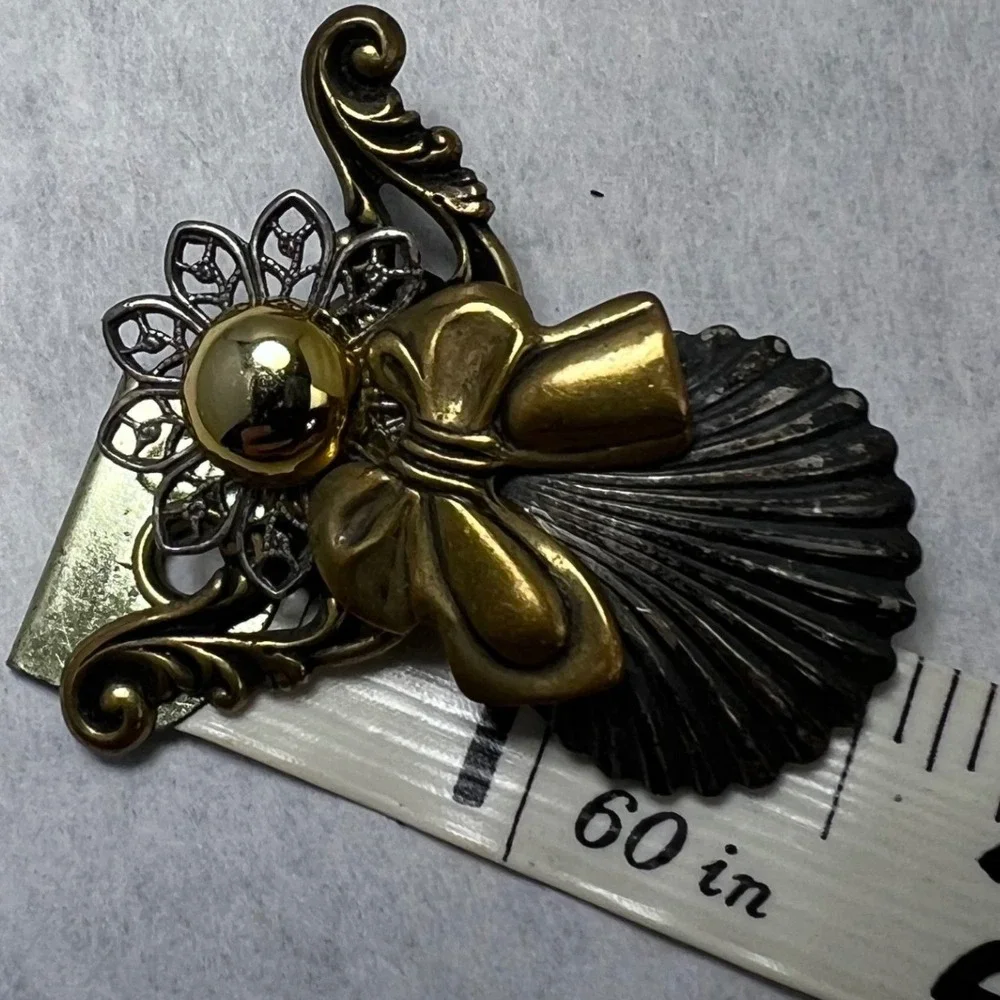 Vintage Ornate Gold Silver Tone Flower Shell Bow Brooch Pin Angelic Design